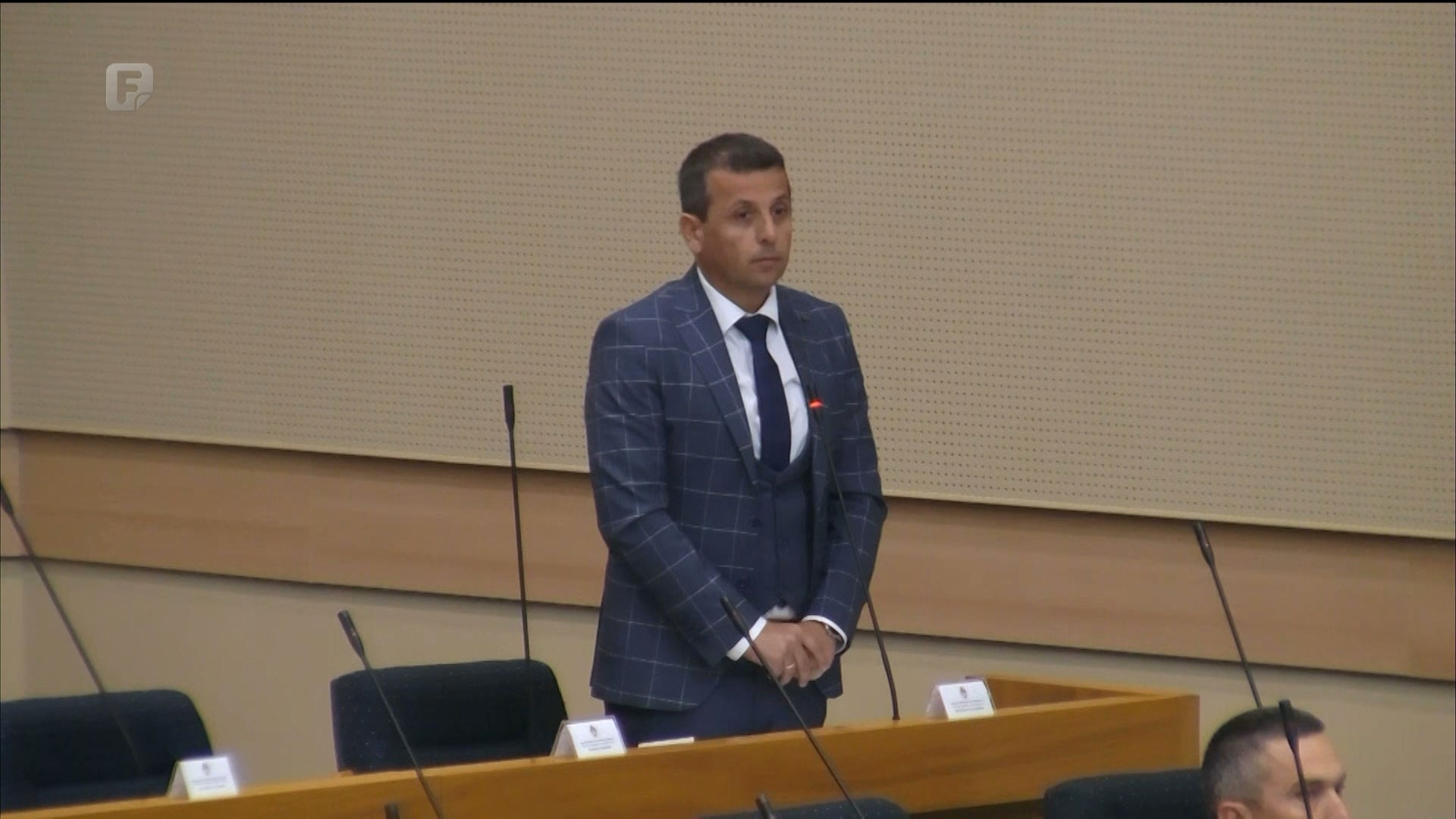 Vukanovićeva minuta šutnje za sve nedužne žrtve stradanja na Bliskom istoku